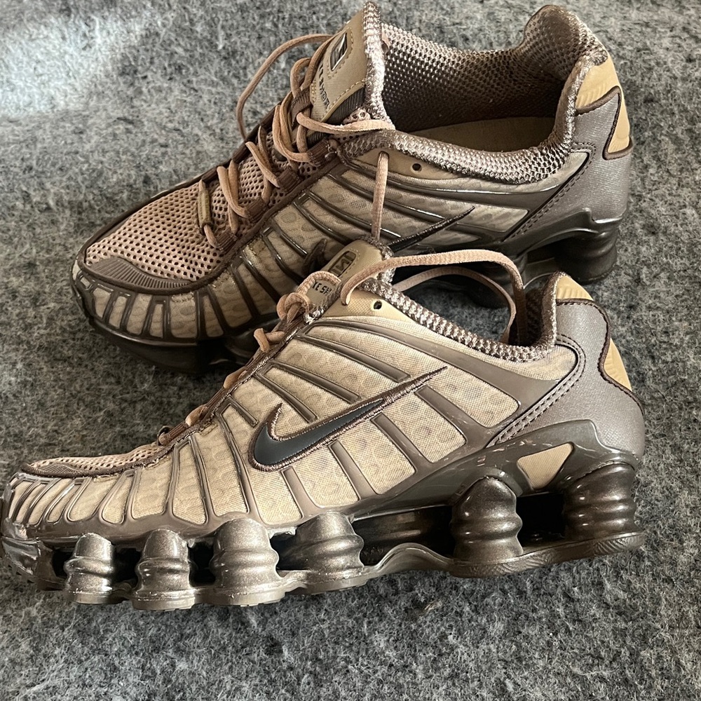 Nike shoxTan and Brown Sneakers